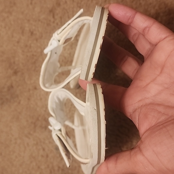 Burberry Classic Sandals - Picture 8 of 16